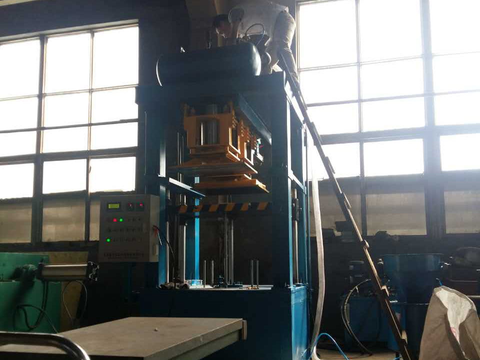 阿图什低压铸造机